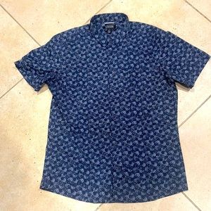 Nordstrom, large men’s short sleeve button down, excellent condition